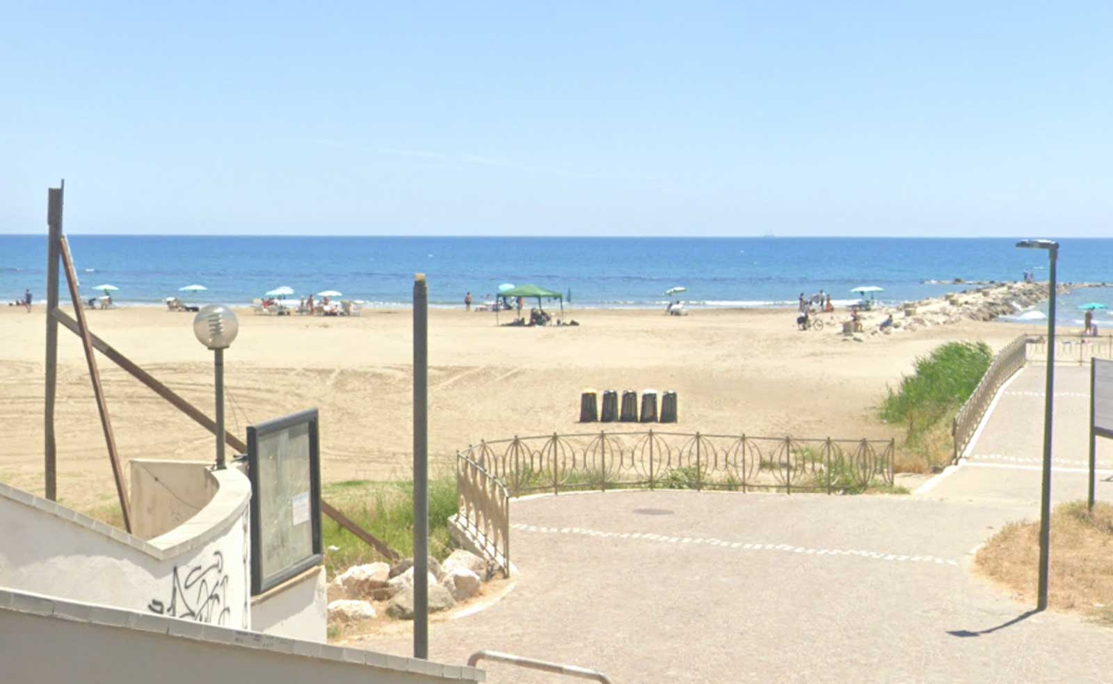 Nettuno, una spiaggia libera, foto Google Maps