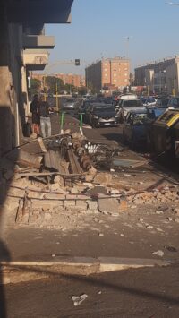 Bomba in via delle Azzorre