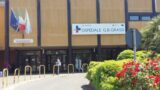 Ostia, scontro tra 2 auto e una moto, muore 40enne americano: gli amici ‘assaltano’ l’ospedale Grassi