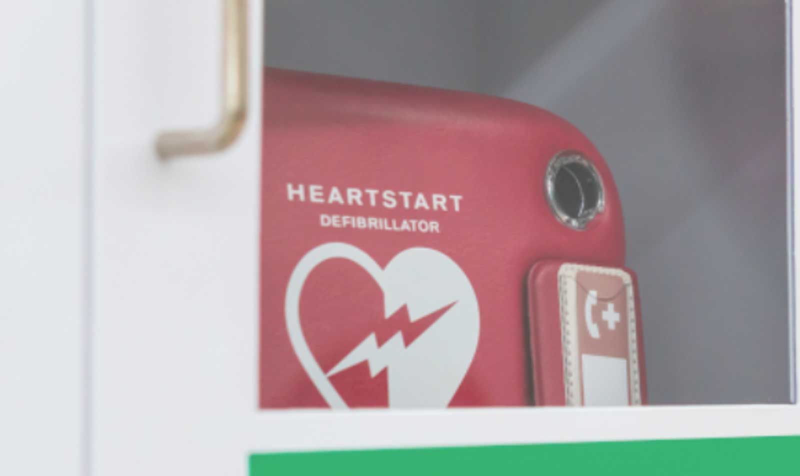 Roma, un classico defibrillatore