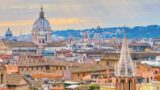 Roma, turisti in fuga dal caldo: picco di prenotazioni ma solo da settembre