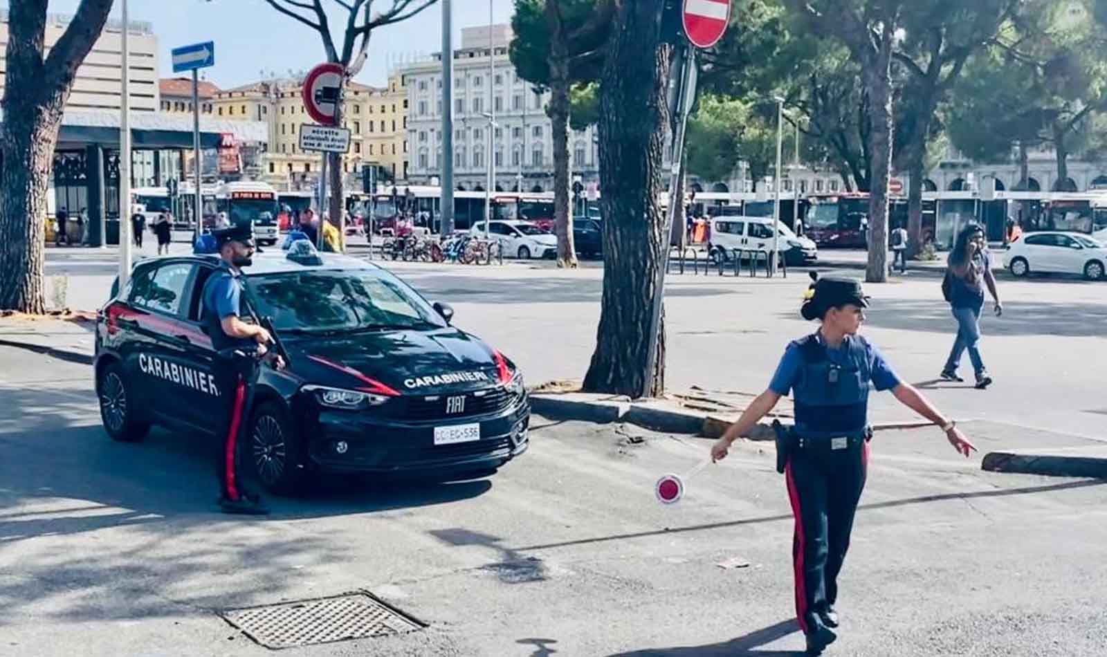 Roma, Carabinieri a Termini