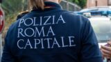 Roma, 28enne occupa alloggio popolare: il fidanzato aggredisce la Polizia Roma Capitale