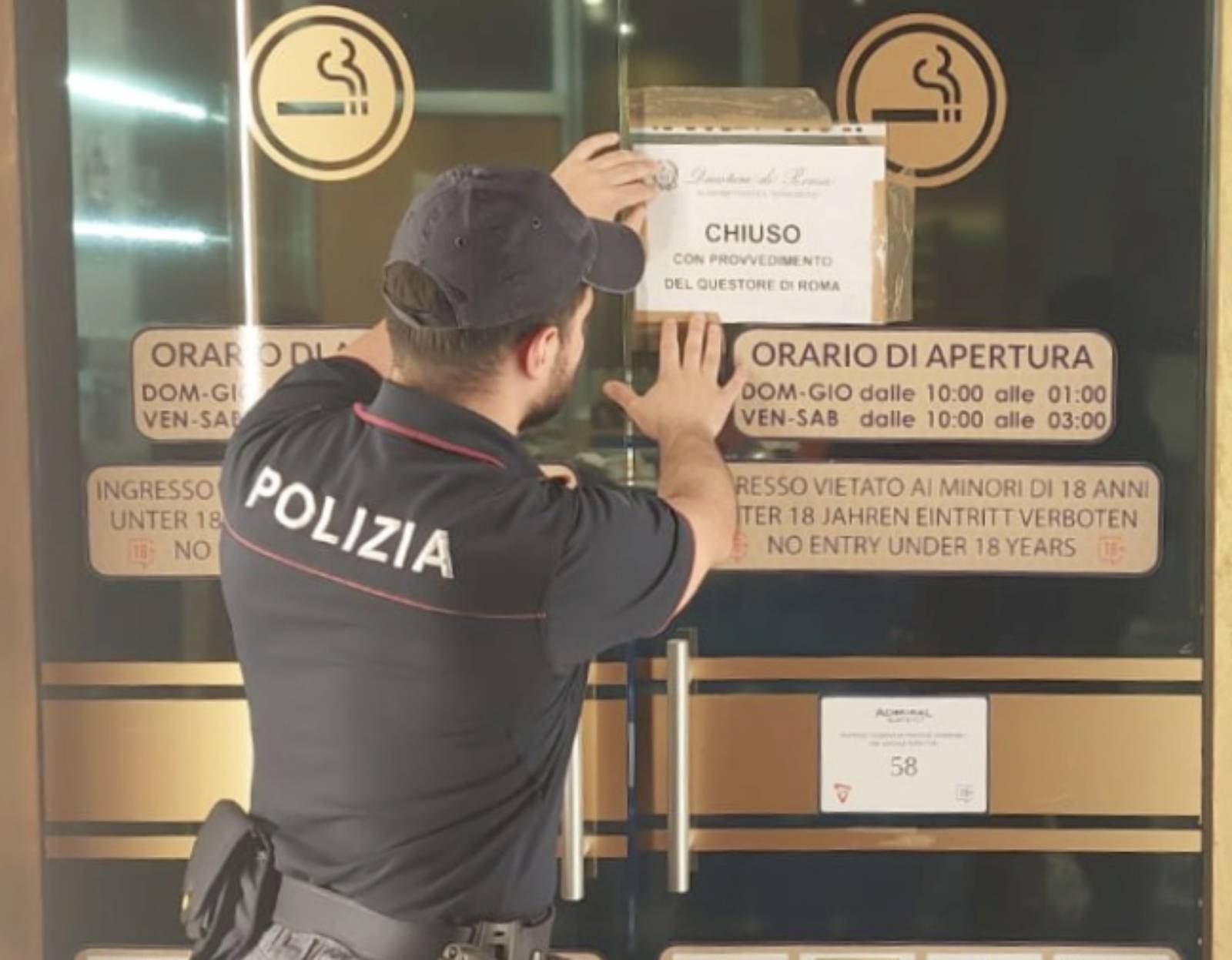 Roma, Polizia chiude il centro scommesse all'Eur