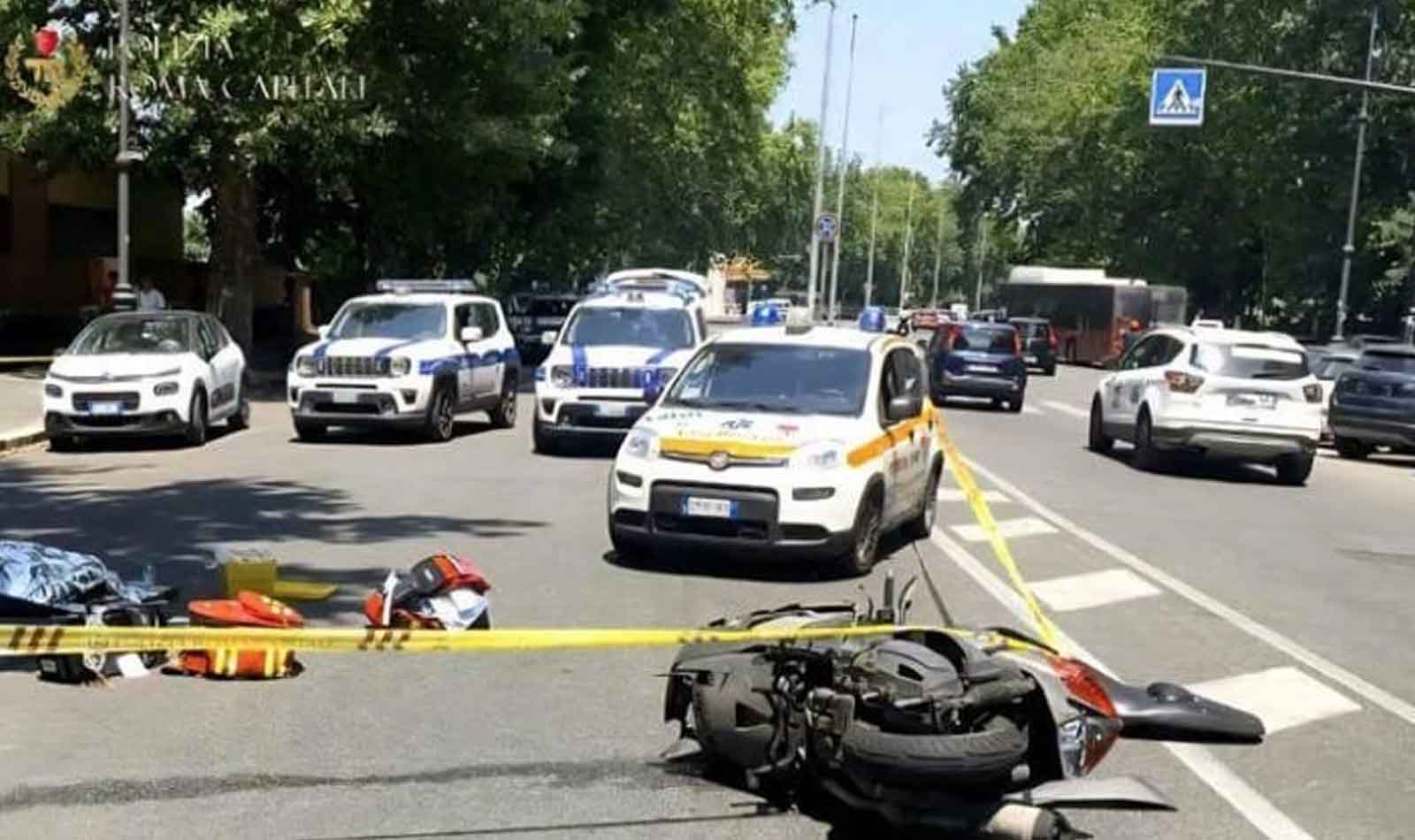 Roma incidente moto