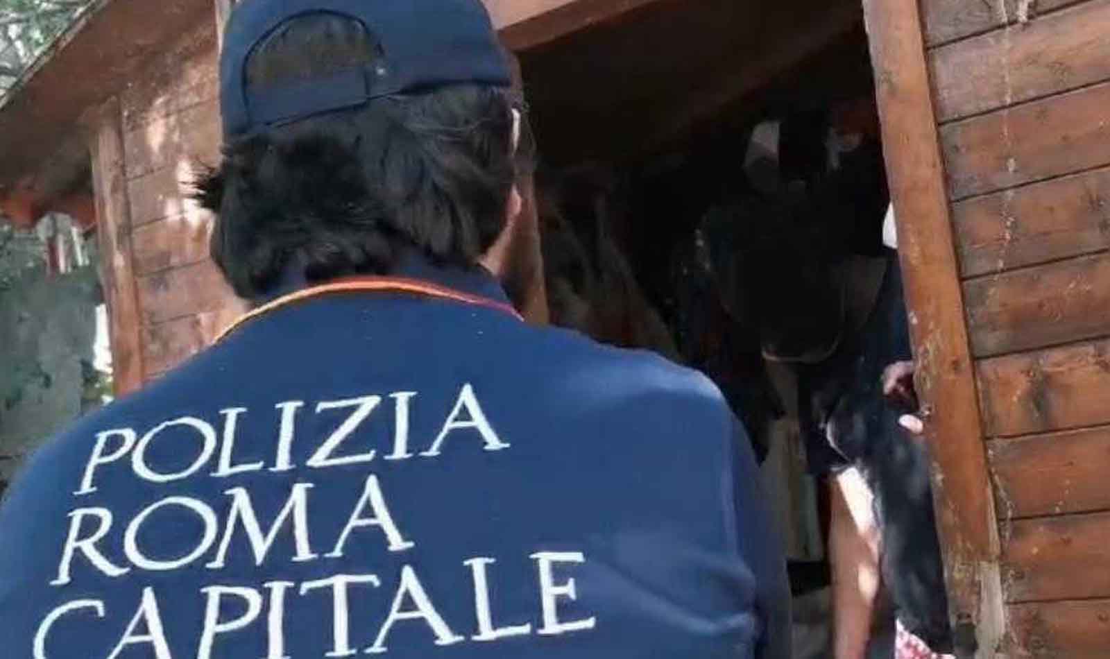 Roma, occupazione abusiva al Campo Testaccio