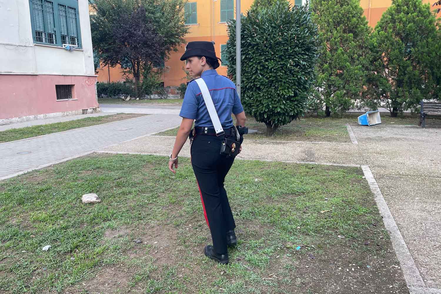 Roma, doppia rapina in pieno giorno in strada a Don Bosco e Centocelle: passanti salvano le vittime