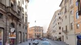 Roma, turista derubata in via del Tritone: borseggiatrice arrestata, coinvolta anche la sorella minorenne