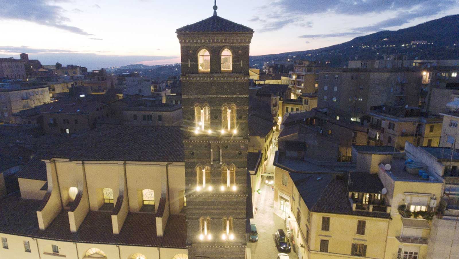 Velletri, luci artistiche, foto dal sito https://www.ilm-lighting.com/it/la_torre_del_trivio