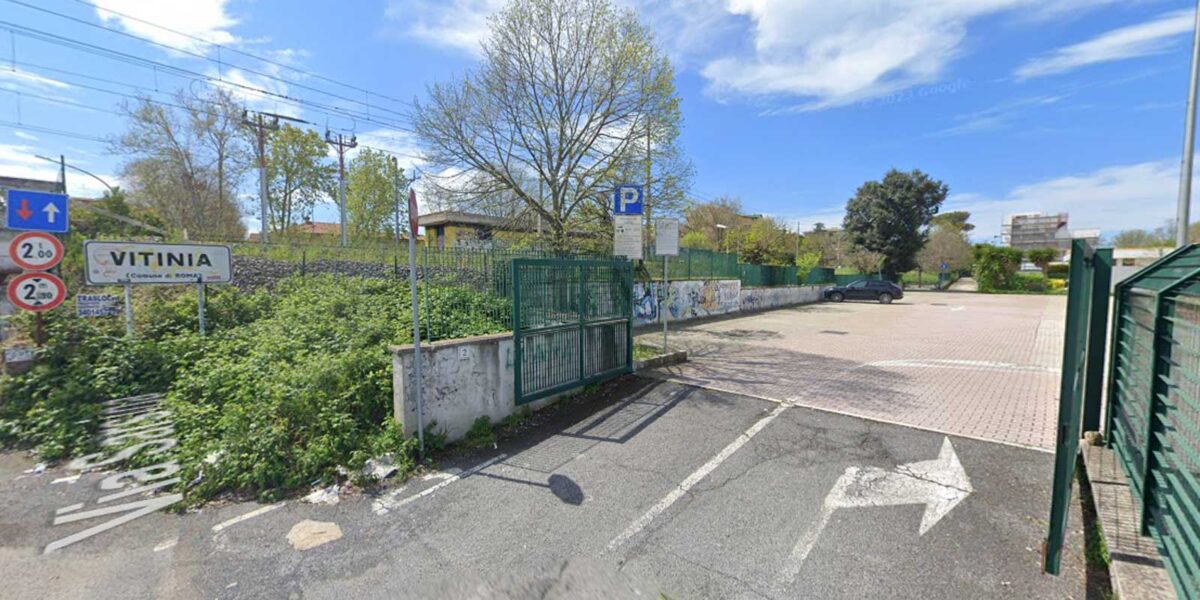 Vitinia, il parcheggio di scambio che costerà caro al Campidoglio, foto Google Maps