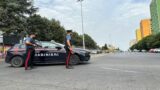 Roma, ruba portiera d’auto a Tor Bella Monaca: arrestato da un carabiniere fuori servizio