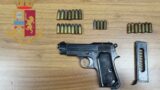 Genzano, minaccia con la pistola parenti e ufficiale giudiziario per l’eredità di famiglia: arrestato 59enne