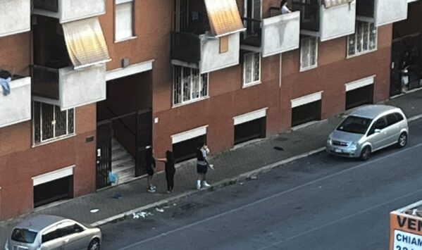 liti tra sudamericani in via Eudo Giulioli