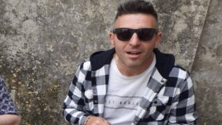 Mirko De Persiis, l’operatore ecologico travolto da un camion a Valmontone: oggi i funerali