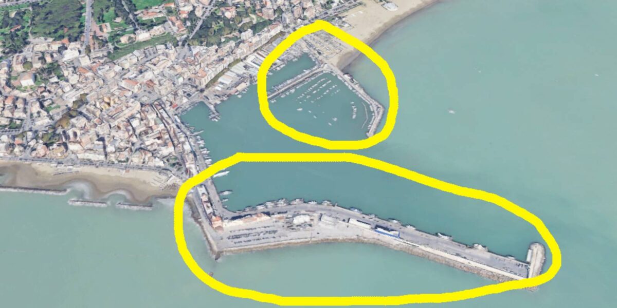 Anzio, l'area del porto dove sorgeranno i due nuovi parcheggi a pagamento, foto Google Maps, in giallo le due nuove aree che diventano a pagamento, quindi con striscia blu