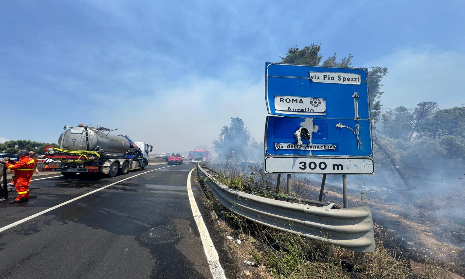 Aurelia chiusa per incendio