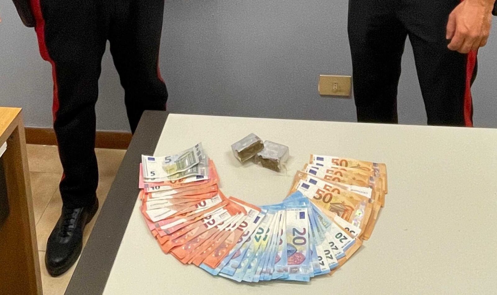 CASSIA - La droga sequestrata dai Carabinieri