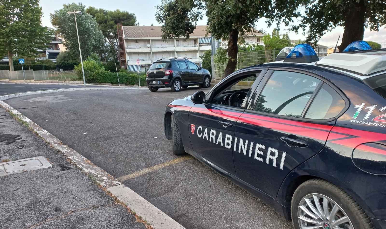 Carabinieri a Nettuno