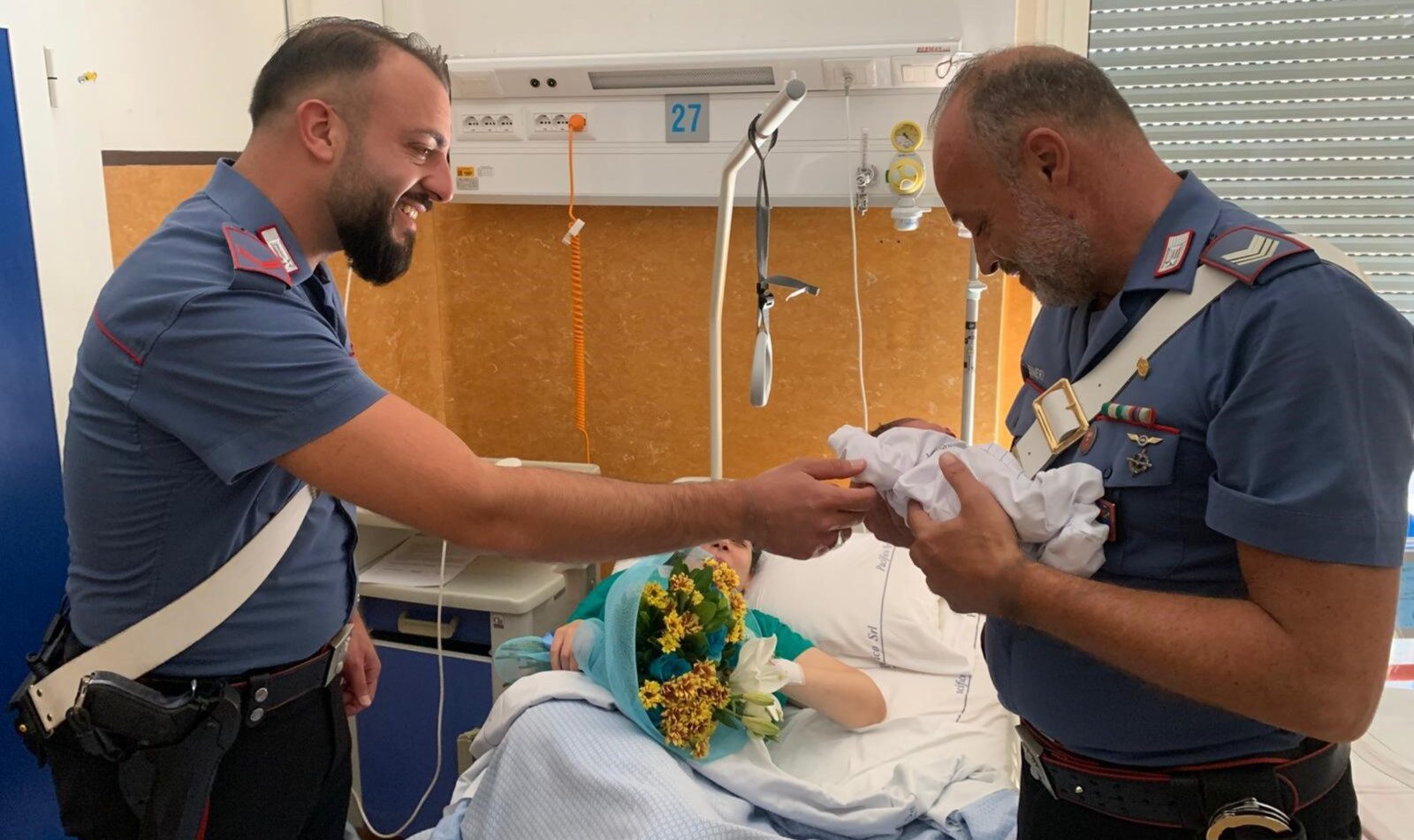 EUR - La visita dei Carabinieri in ospedale