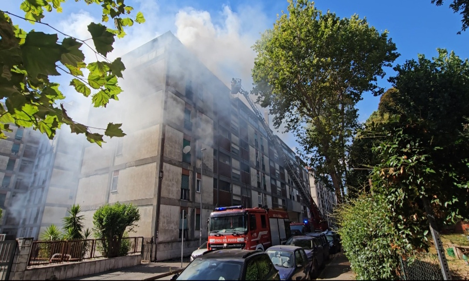Incendio in appartamento a Roma