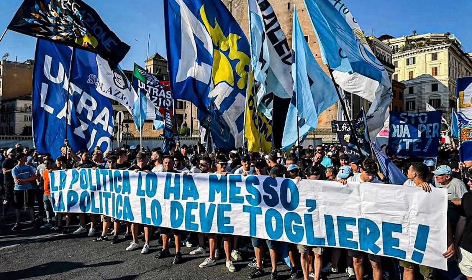 Manifestazione contro Lotito