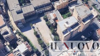 Nettuno, il cortile della scuola vicina al porto trasformato in parcheggio: dove e da quando
