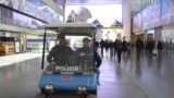Roma, ruba lo zaino ad un turista americano in transito a Termini: arrestato 29enne