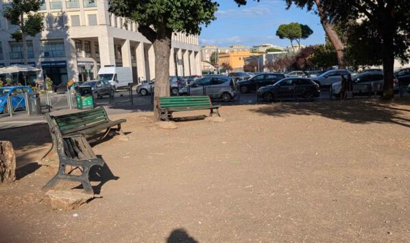 Roma, piazza Don Bosco panchine