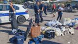 Roma, blitz al mercato Anagnina: sequestrati 3 metri cubi di ciarpame e materiale griffato illegale
