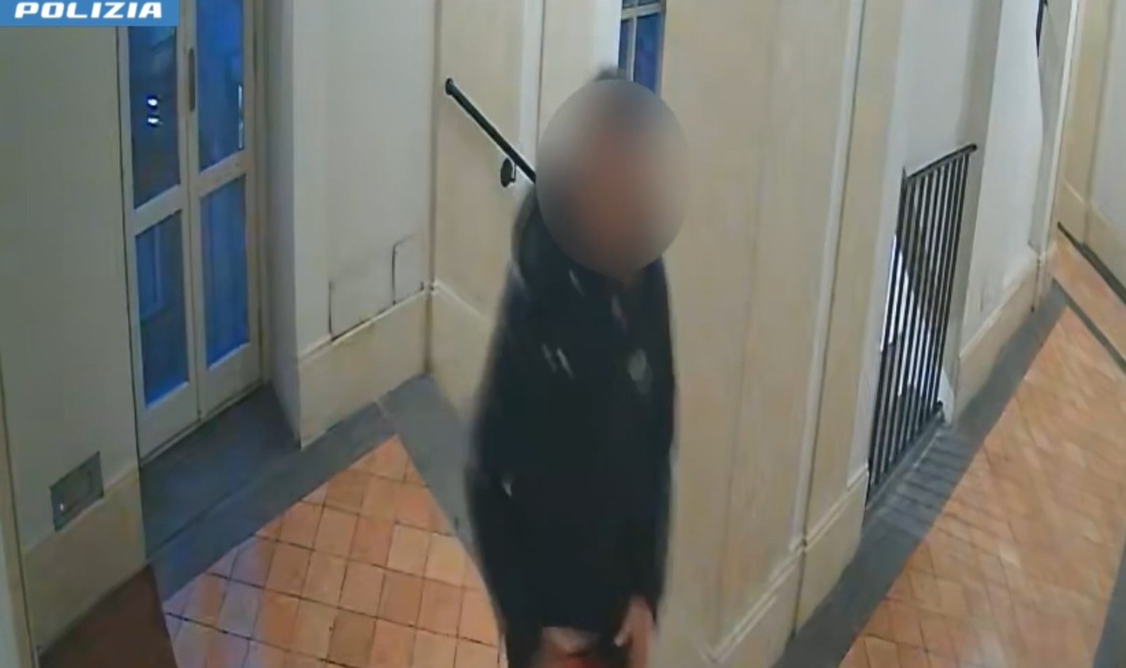 Arresto polizia truffatore