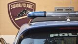 Roma, folle di gelosia dopo un messaggio di auguri: picchia, minaccia e spegne sigarette addosso al marito per anni