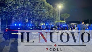 Maxi blitz all’alba a Velletri, fiumi di droga nel centro storico e a Lariano: 14 arresti