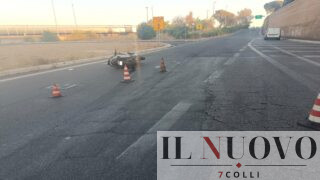 Grave incidente sulla Circonvallazione Tiburtina: scooterista in codice rosso all’Umberto I