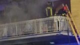 Paura a Casetta Mattei nella notte: Fiamme al primo piano di un appartamento