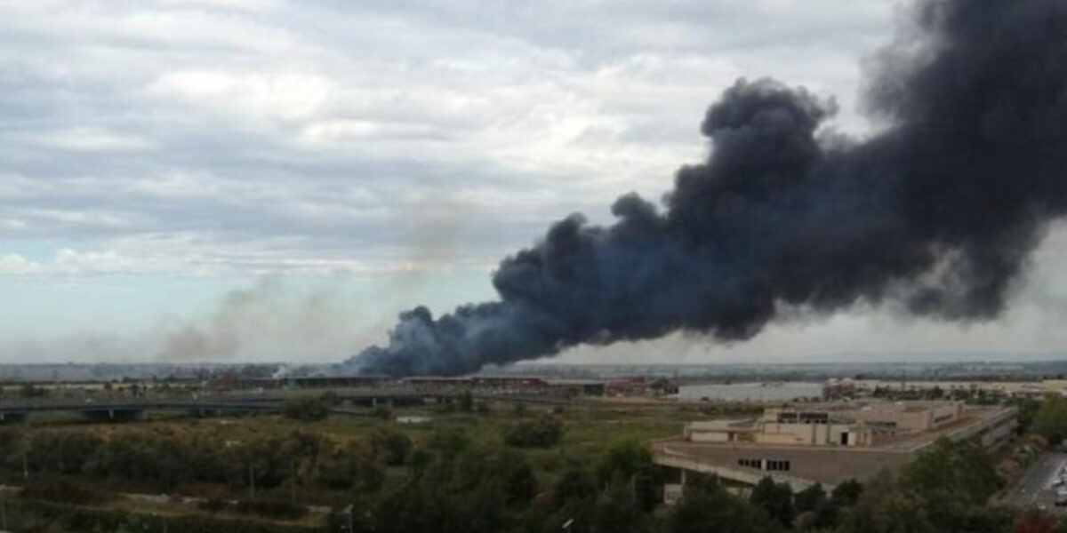 Incendio oggi a Fiumicino
