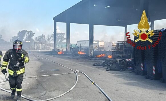 Incendio a Fiumicino
