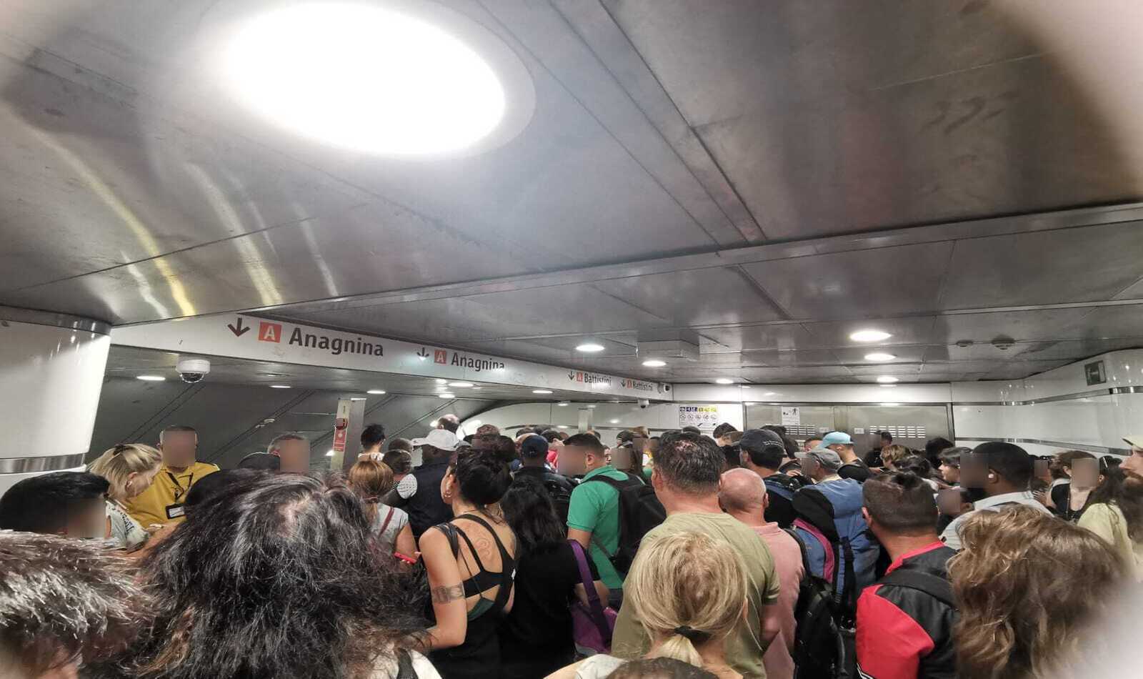 Metro Roma