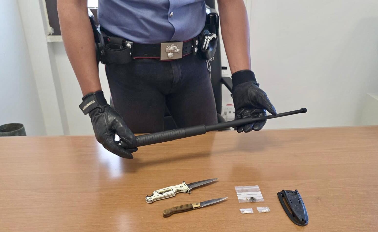 ANZIO - Il materiale sequestrato nel corso dei controlli dai Carabinieri