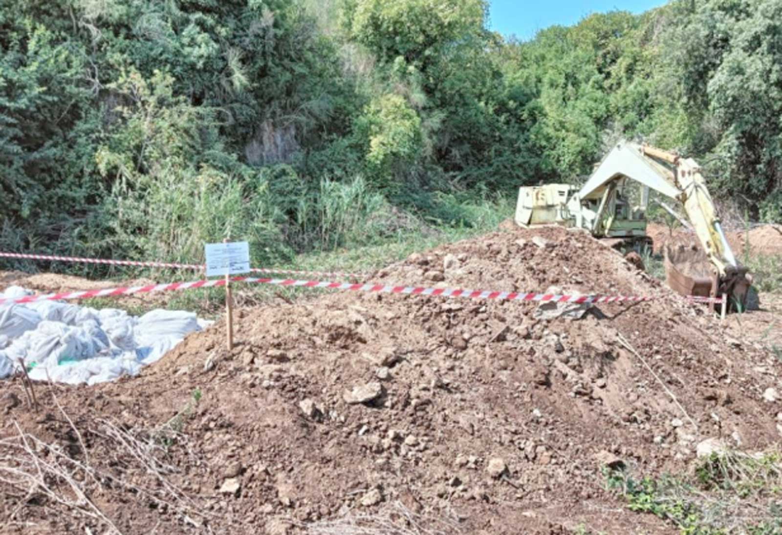 Ardea, l'area posta sotto sequestro dai Carabinieri
