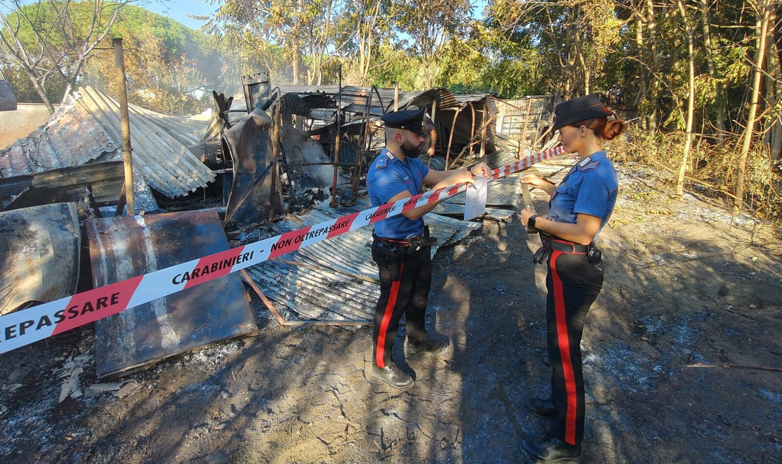 FRASCATI - I Carabinieri intervenuti per incendio a Grottaferrata (1)