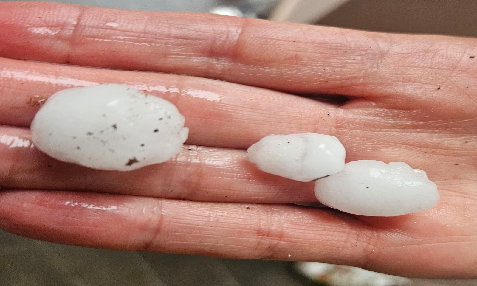 Grandine nel Lazio e caldo a Roma
