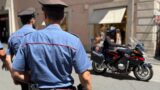 Roma, shopping con carta di credito rubata in via del Corso: arrestata 56enne cilena