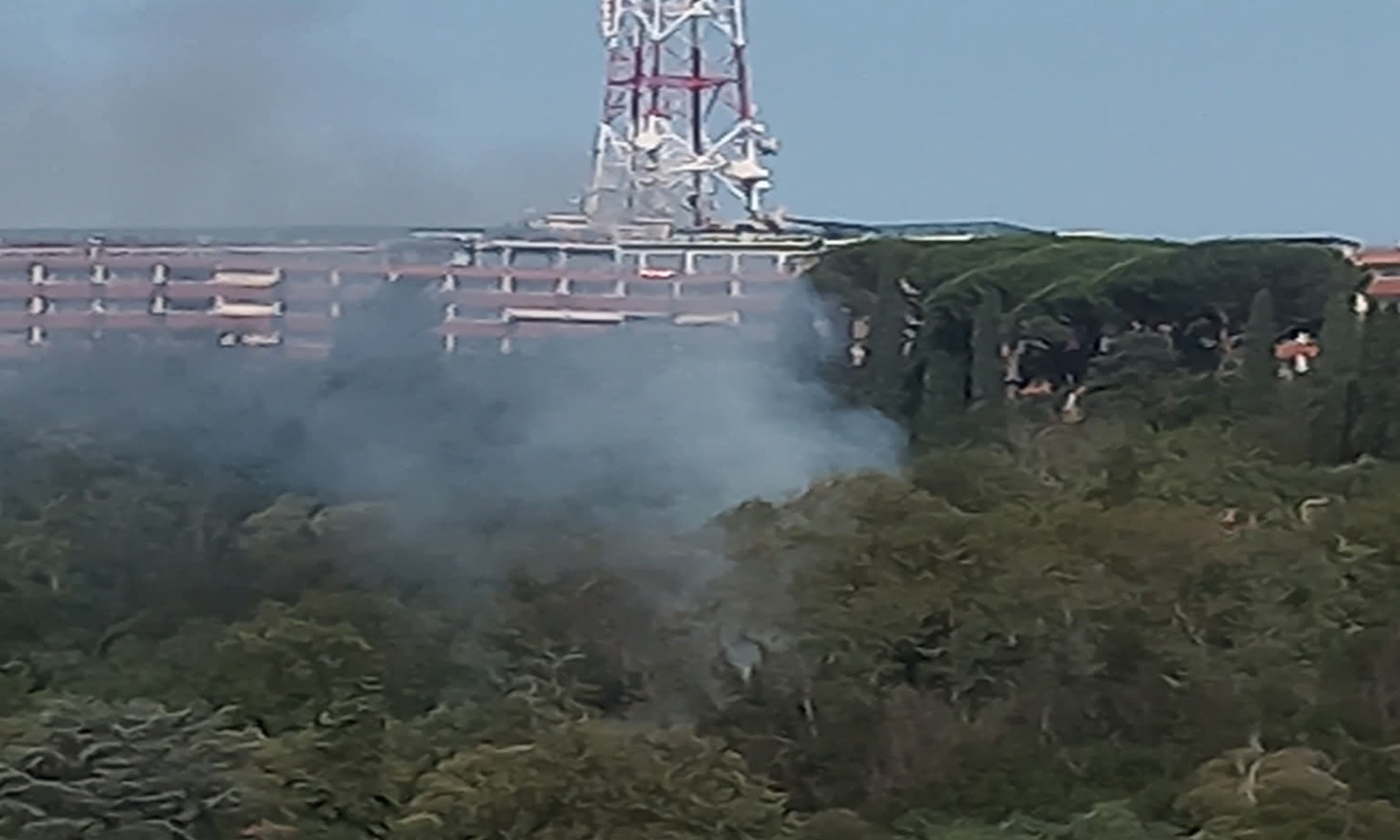 Incendio a Monte Mario a Roma