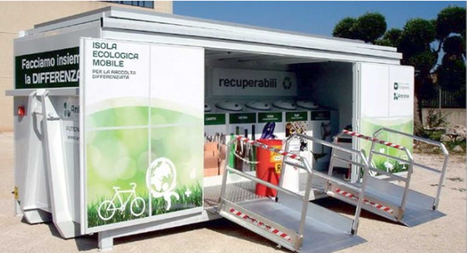 Una classica isola ecologica mobile, come quella in arrivo a Anzio