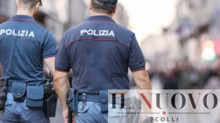 Roma, ruba all’OVS poi spintona i vigilanti e scappa: 33enne in manette