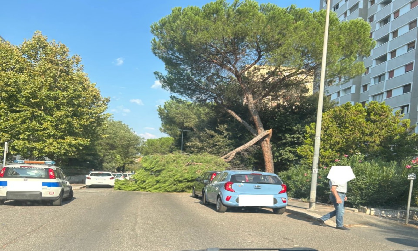 Ramo crolla a Roma