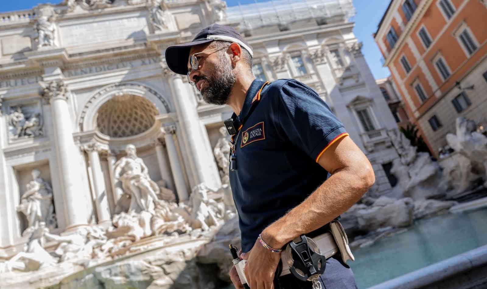 Roma, Polizia Locale alla Fontana di Trevi