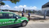 Fiumicino, cantiere navale trasformato in discarica poi andata a fuoco: sequestrata area di 600 mq