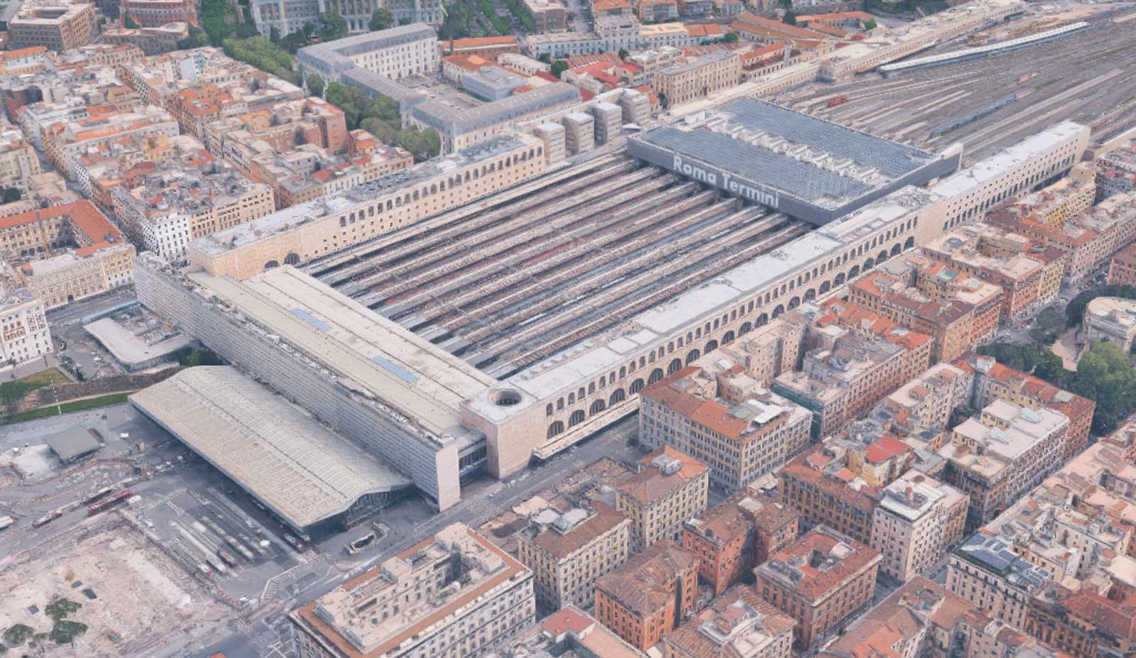 Roma, la stazione Termini e l'area circostante, foto Google Maps