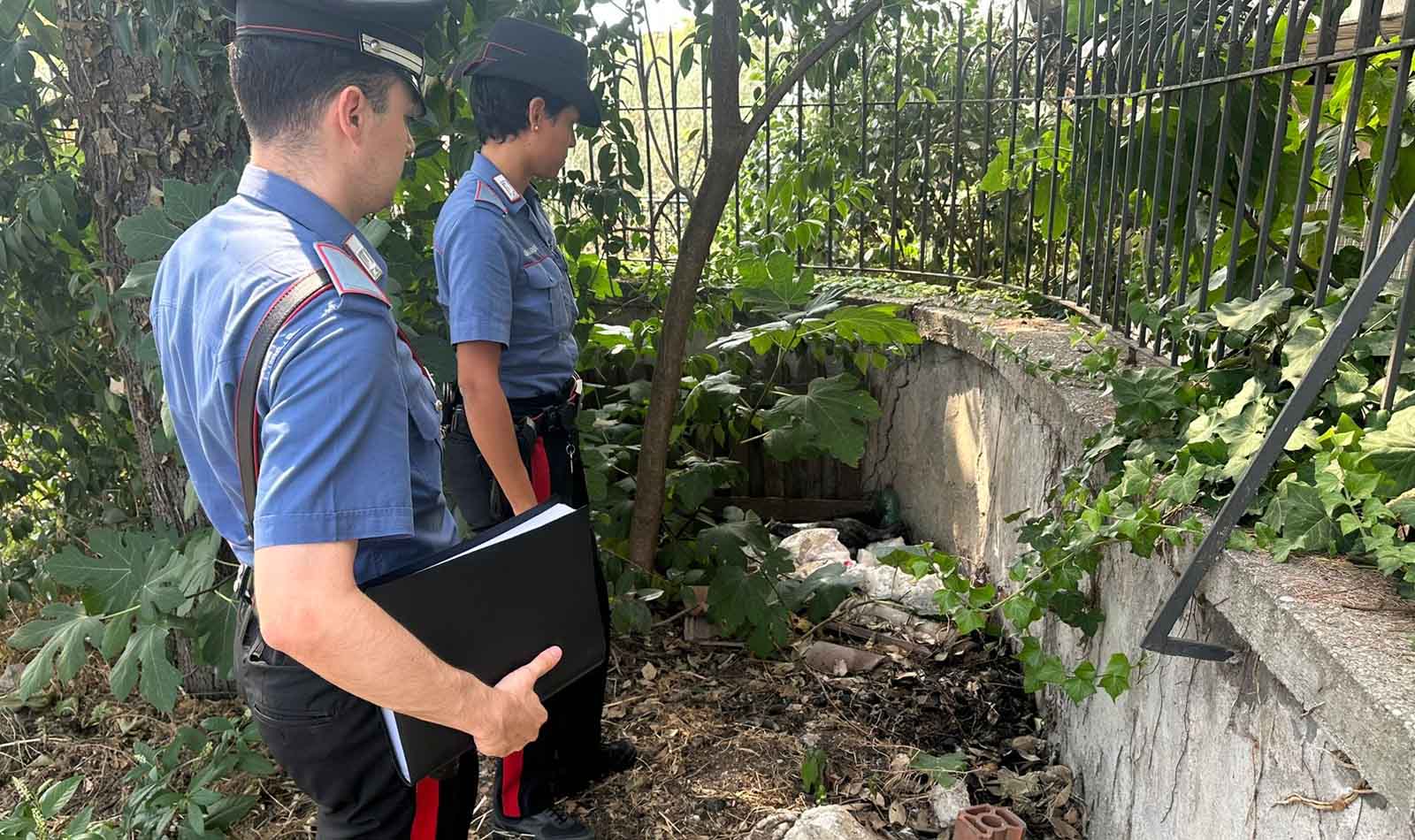 Roma, incendio in via Borghesiana arrestato 88enne con accendino in mano